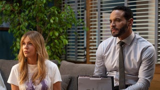 ‘High Potential’: Kaitlin Olson and Daniel Sunjata Investigate a Seaside Crime | Exclusive Clip