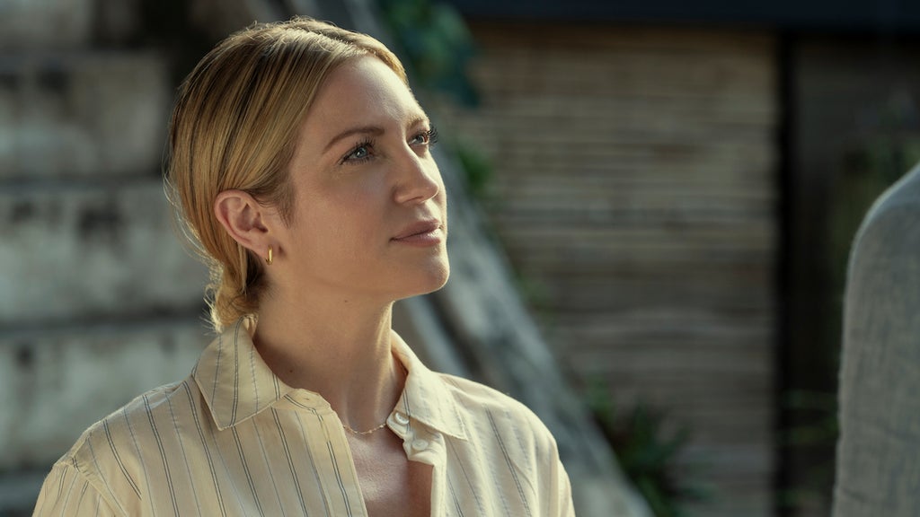 Brittany Snow as Alice in "The Night Agent." (Credit: Siviroon Srisuwan/Netflix)