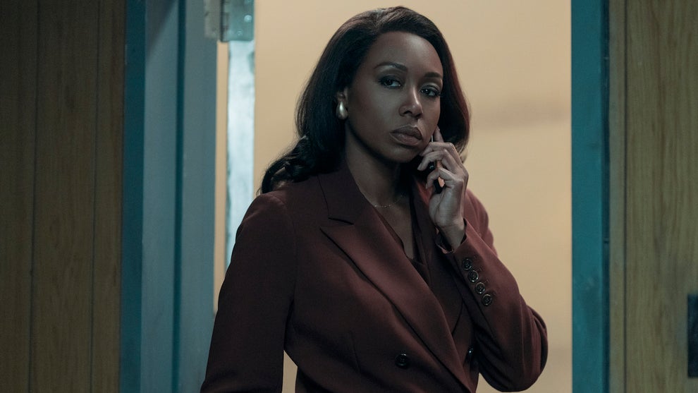 Amanda Warren as Catherine in "The Night Agent" (Credit: Christopher Saunders/Netflix)