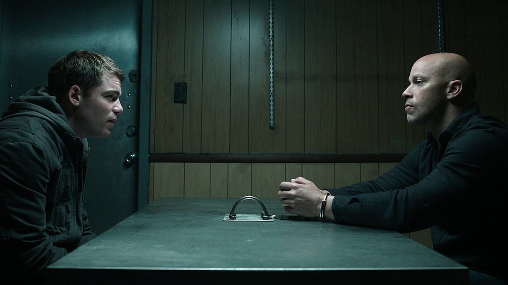 Gabriel Basso as Peter Sutherland and Berto Colon as Solomon in "The Night Agent" (Credit: Netflix)