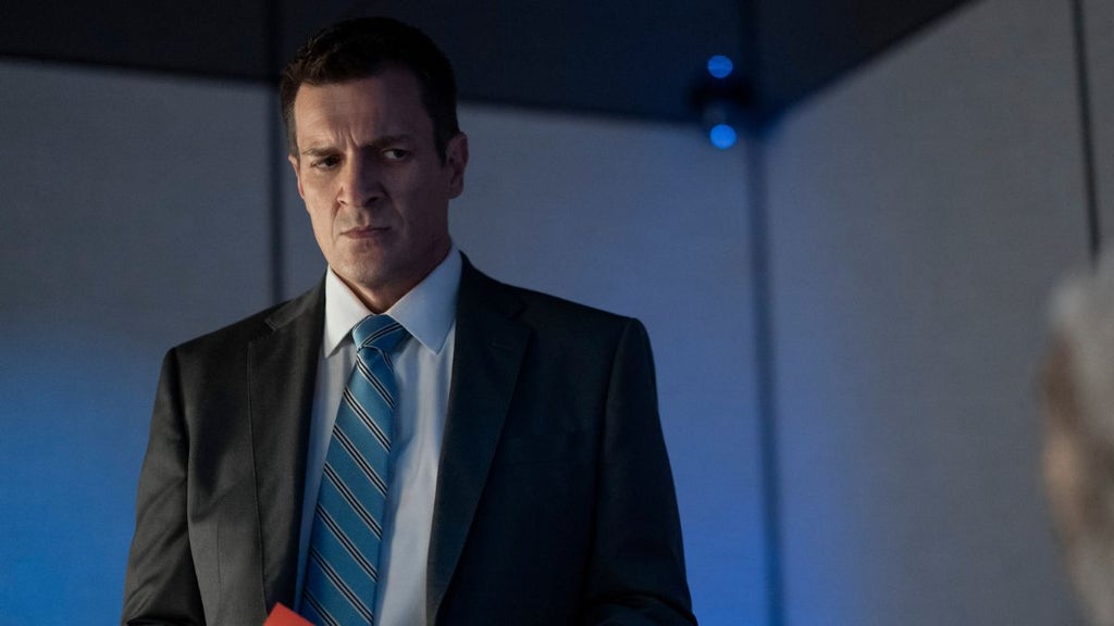 Nathan Fillion in season 2 of "The Recruit" (Netflix)
