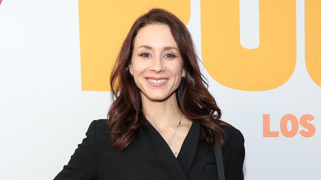 Troian Bellisario