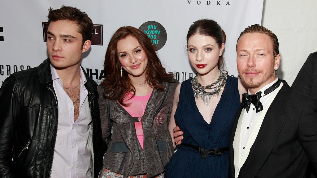 Ed Westwick, Leighton Meester, Michelle Trachtenberg and "Gossip Girl" costume designer Eric Daman (Credit: Getty Images)