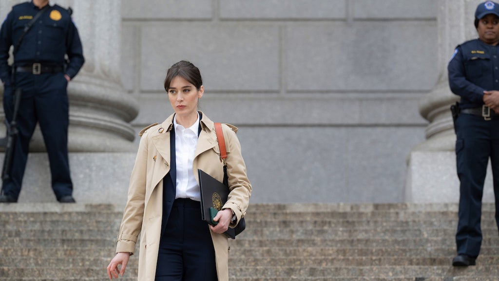 Lizzy Caplan Zero Day