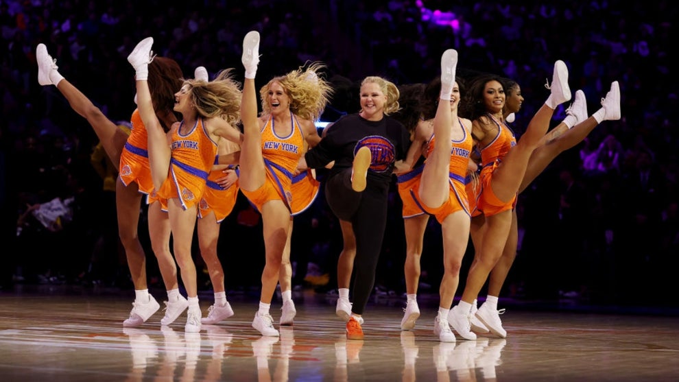 merican actress and comedian Amy Schumer performs with the New York Knicks city dancers during their game against the Los Angeles Lakers at Madison Square Garden on February 01, 2025 in New York City