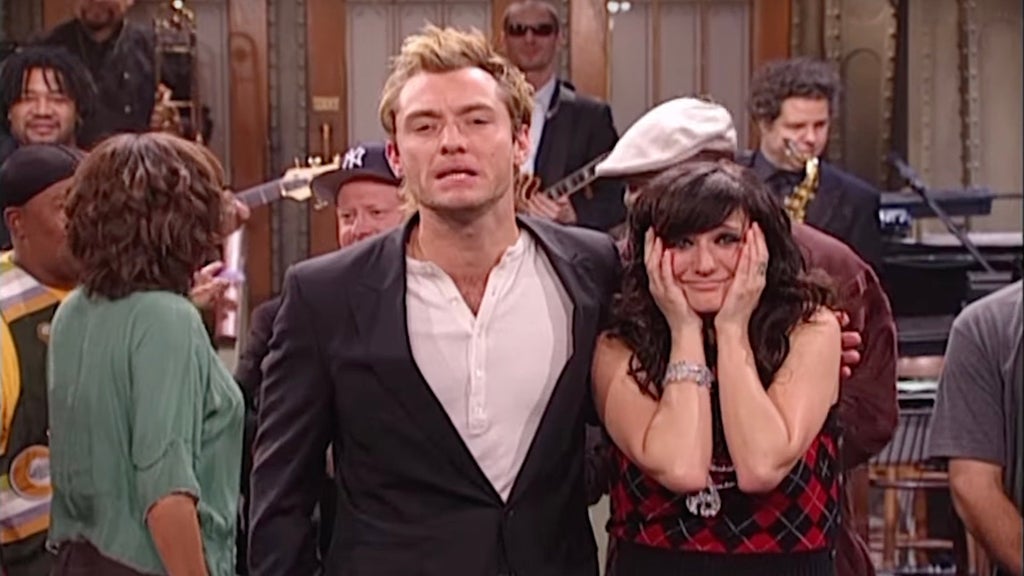 Jude Law and Ashlee Simpson on SNL in 2004