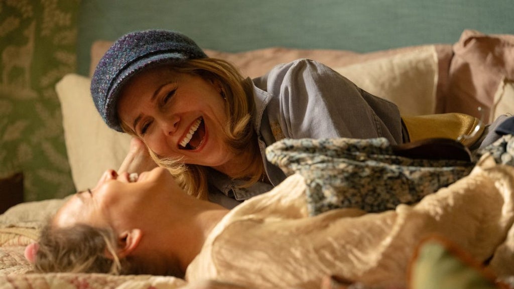 Renée Zellweger as Bridget Jones, Sally Phillips as Shazzer -- (Photo By: Jay Maidment/Universal Pictures)