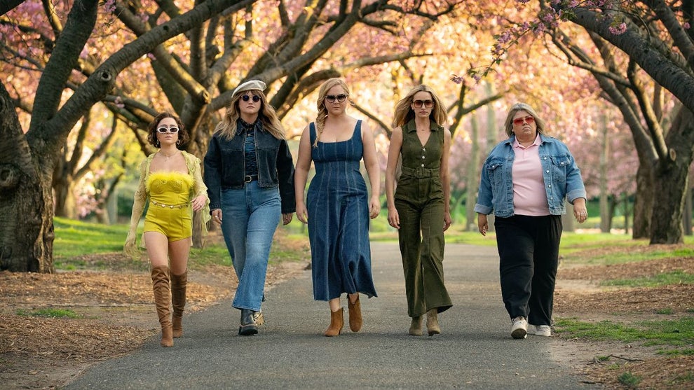 "Kinda Pregnant" (Netflix)