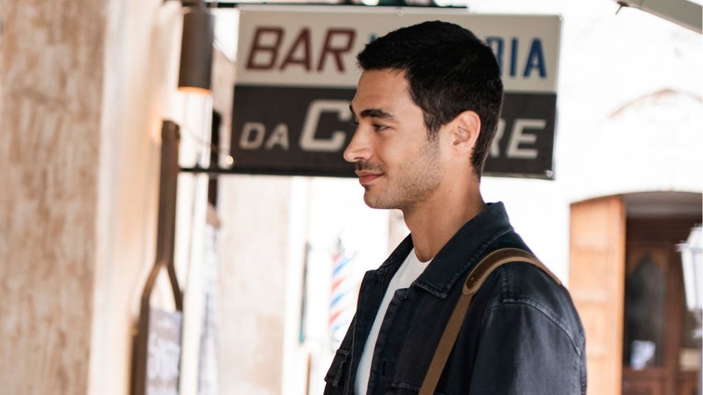 Giuseppe Futia in "La Dolce Villa" (Netflix)