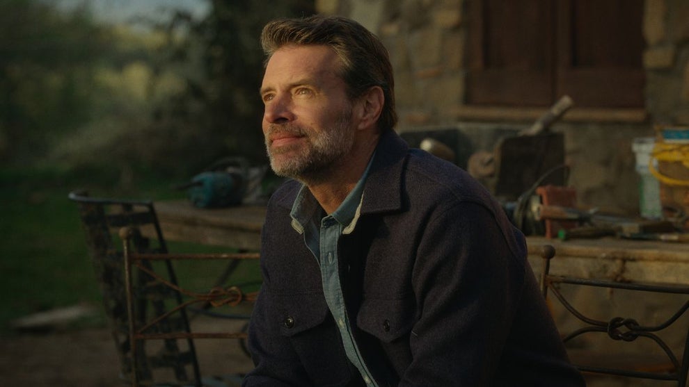 Scott Foley in "La Dolce Villa" (Netflix)