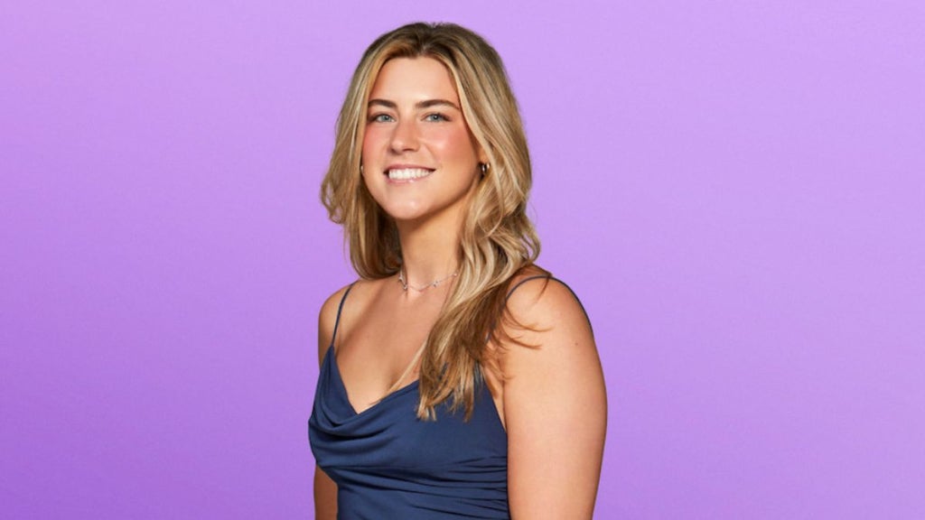 Sara of "Love Is Blind" Season 8 (Netflix)