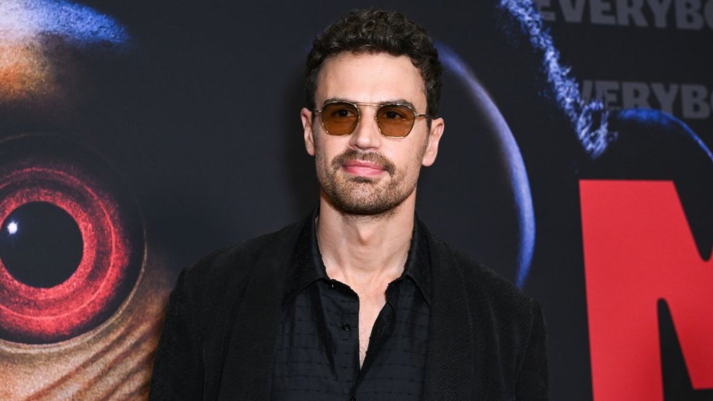 Theo James (Getty Images)