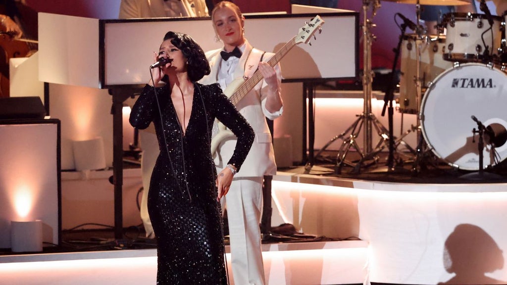 RAYE at the 67th Grammys (Getty Images)