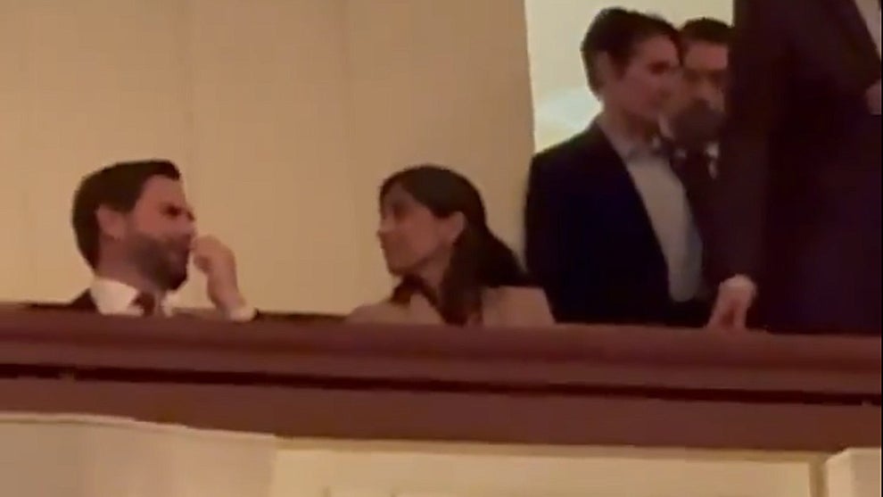 JD Vance and Usha Vance being booed at the Kennedy Center