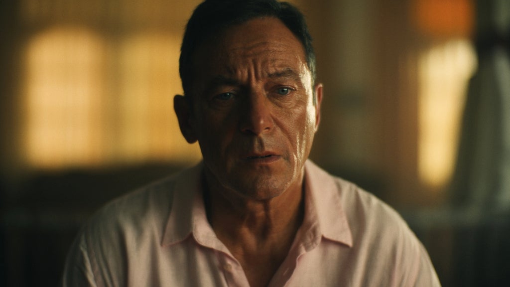 Jason Isaacs in "The White Lotus" Season 3, Episode 6. (HBO)