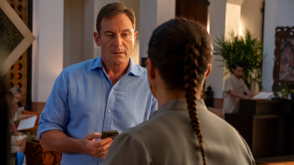 Jason Isaacs in "The White Lotus" Season 3, Episode 4. (Fabio Lovino/HBO)