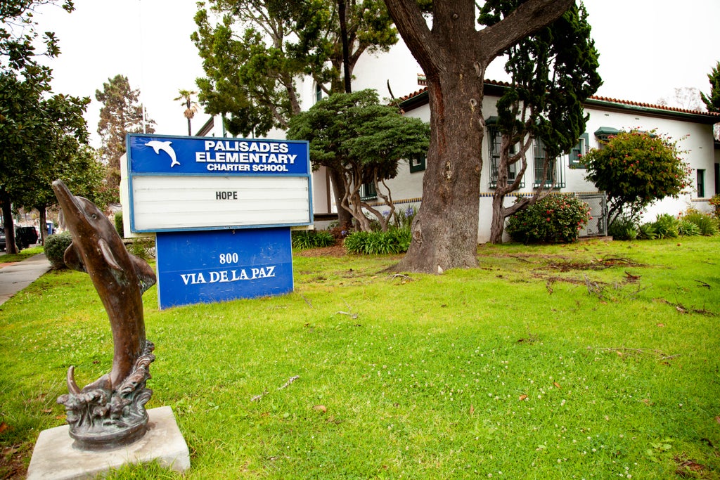 Palisades, Pacific Plaides, Palisades Fire, Palisades Elementary School