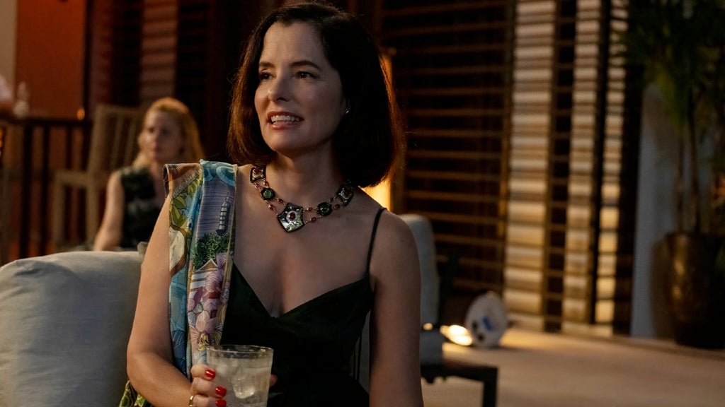 Parker Posey in "The White Lotus" Season 3, Episode 7. (Fabio Lovino/HBO)
