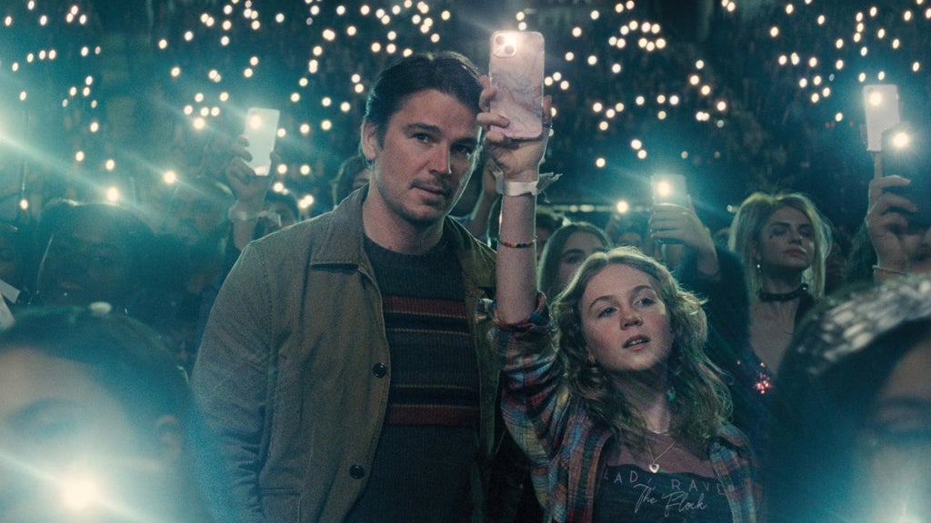 "Trap" (Warner Bros. Pictures)