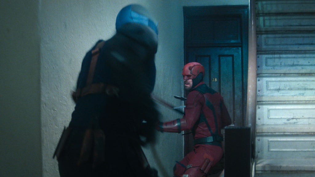daredevil-born-again-hallway-fight-bullseye