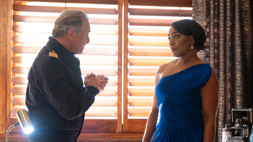 Don Johnson and Angela Bassett in the "Casino Week" episode of "Doctor Odyssey"