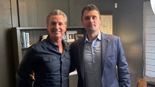 Gavin Newsom’s Podcast Will Derail His Political Career, Its First Guest Charlie Kirk Says | Video