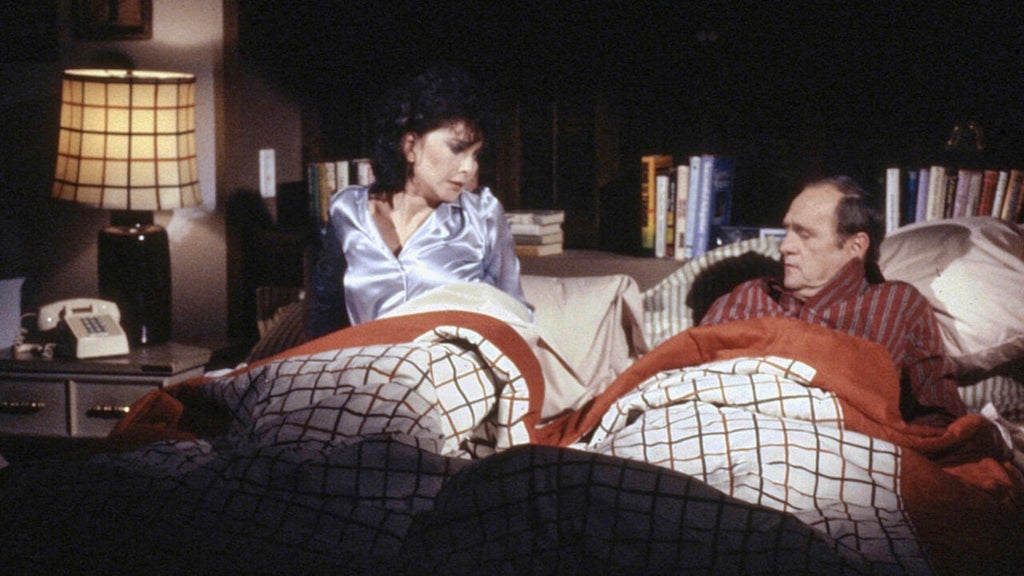 Suzanne Pleshette and  Bob Newhart in the series finale of "Newhart" in 1990 