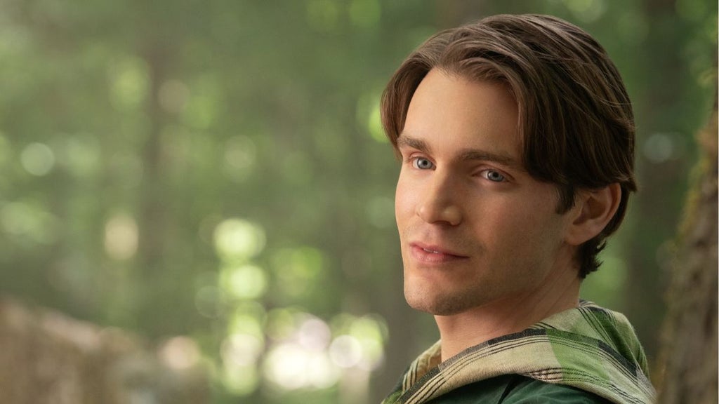 Andrew Burnap in "Snow White" (Disney)