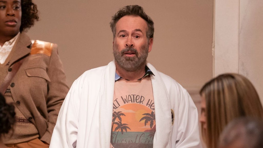 Jason Lee in "The Residence" (Netflix)