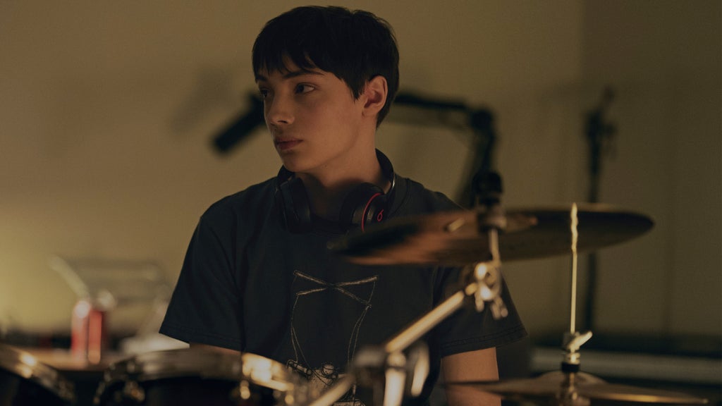 Donovan Colan in "Your Friends and Neighbors" (Apple TV+)