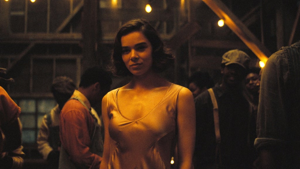 Hailee Steinfeld in "Sinners" (Warner Bros. Pictures)