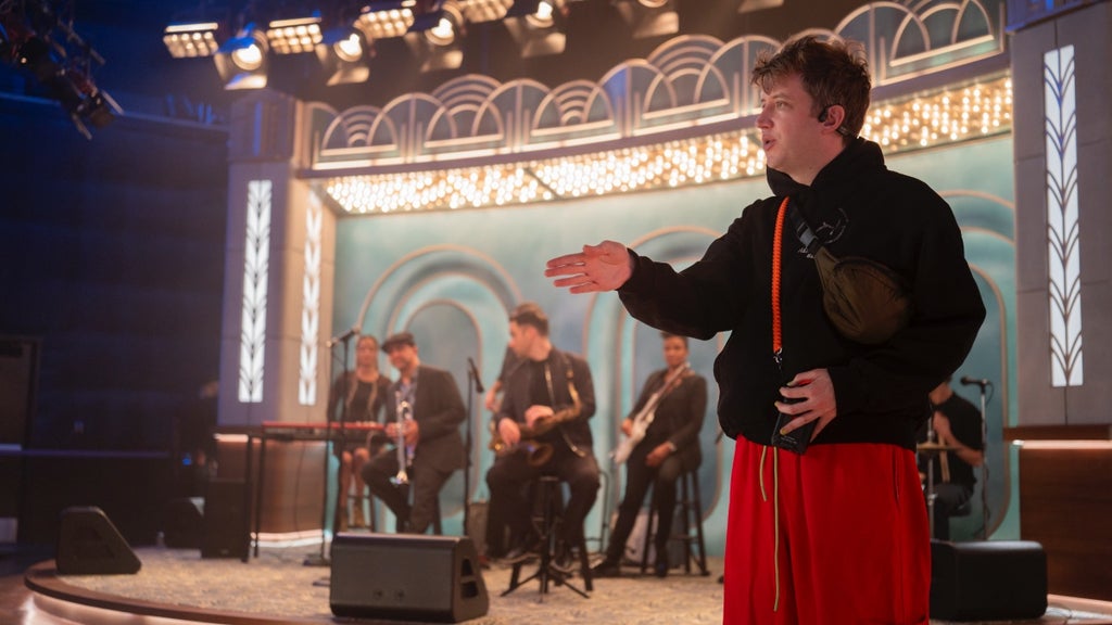 Behind the scenes of "Hacks" Season 4