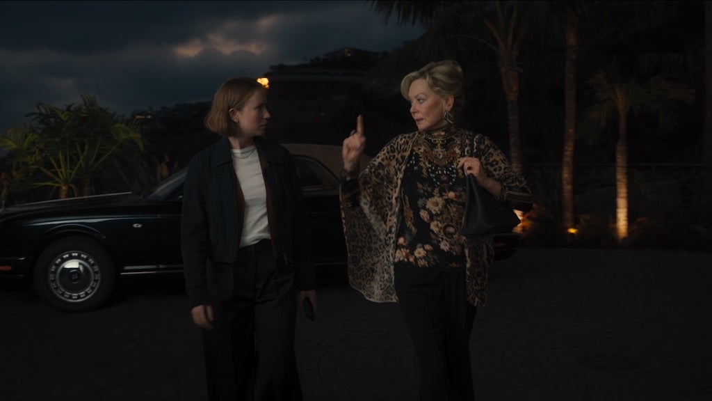 hacks-hannah-einbinder-jean-smart-max