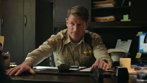 Phillip Winchester in "Ransom Canyon" (Netflix)
