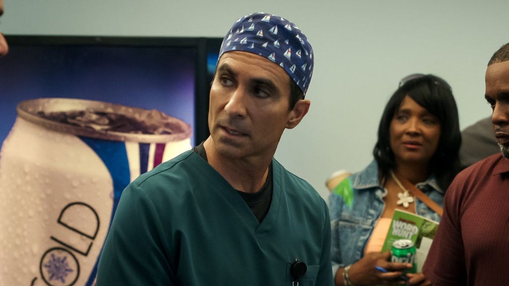 Néstor Carbonell as Dr. Ruben Soriano in "Pulse" (Netflix)
