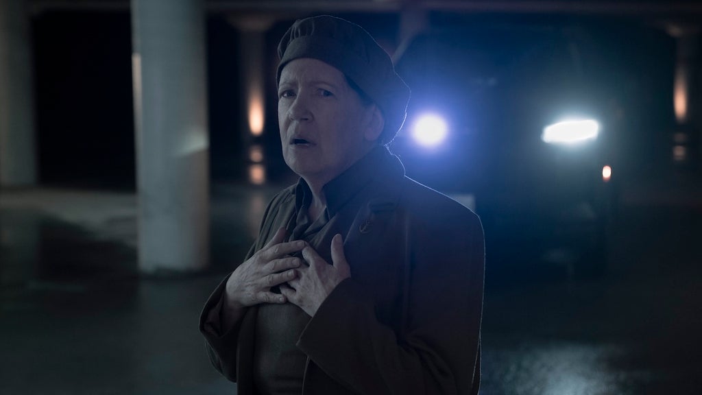 the-handmaids-tale-ann-dowd-hulu