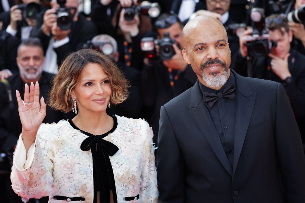 Halle Berry, Van Hunt , The Phoenician Scheme