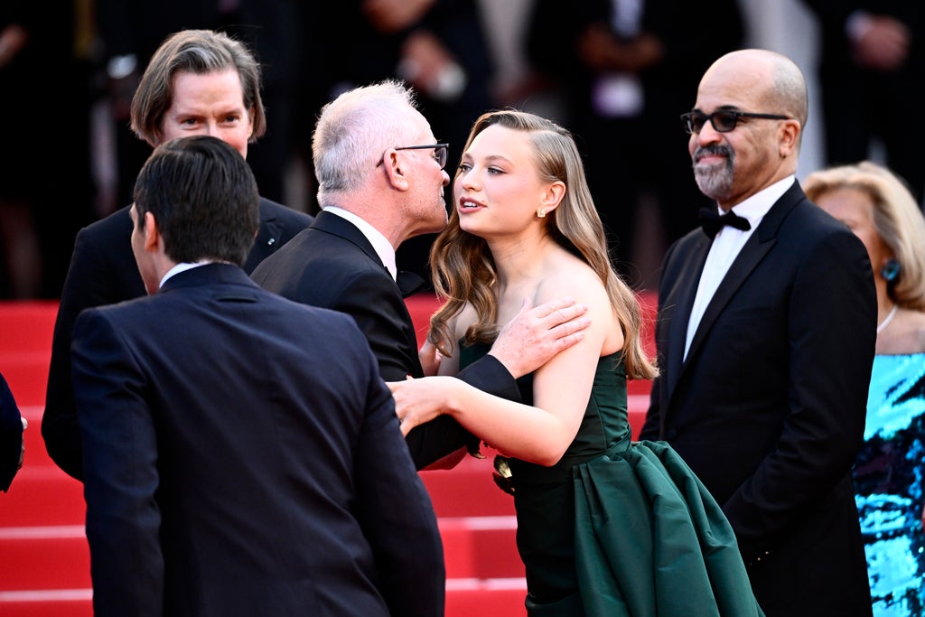 Wes Anderson,Thierry Frémaux, Mia Threapleton , Jeffrey Wright, Cannes 2025