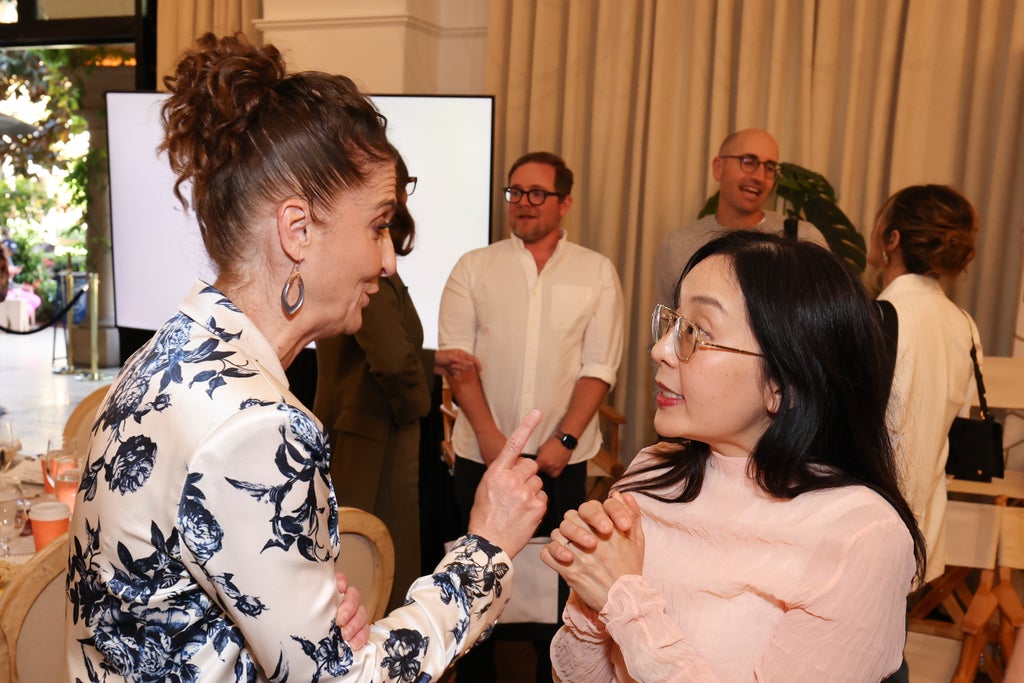 Jennie Snyder Urman, Yahlin Chang