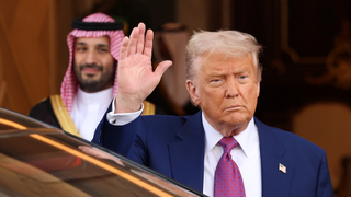 WHCA ‘Disturbed’ Trump Excluded Wire Services From His Flight to Middle East
