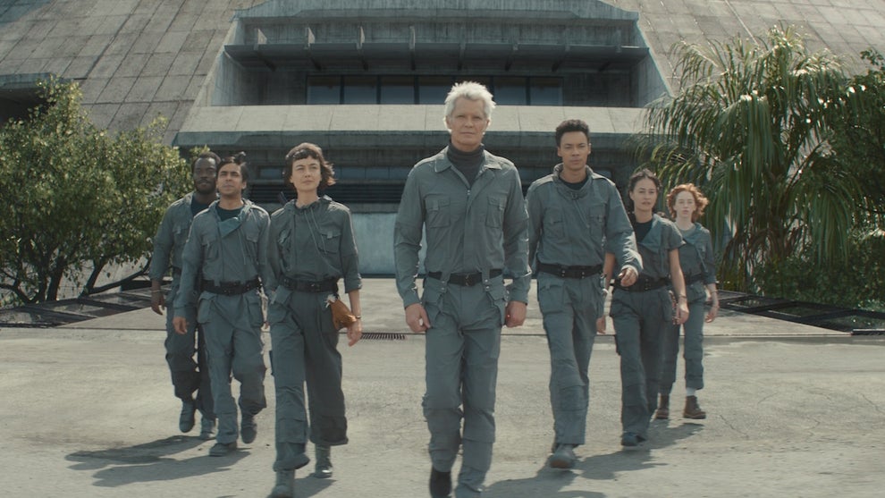alien-earth-team-sydney-chandler-timothy-olyphant-fx
