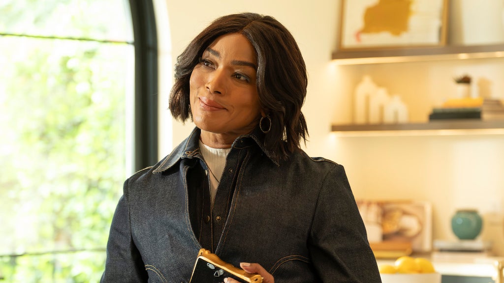 Angela Bassett in the Season 8 finale of "9-1-1"