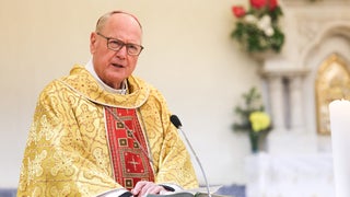 Trump Friend Cardinal Dolan Says Pope Photo ‘Wasn’t Good’: ‘Hope He Didn’t Have Anything to Do With That’ | Video