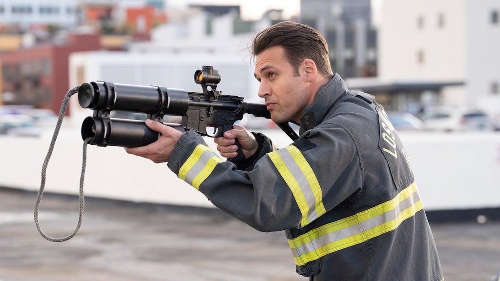 Eddie (Ryan Guzman) comes to the rescue in the Season 8 finale of "9-1-1"