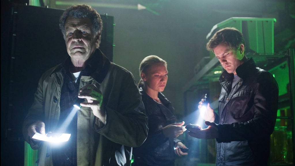 John Noble, Anna Torv and Joshua Jackson in "Fringe"