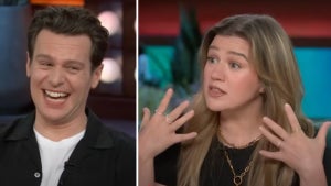 Jonathan Groff, Kelly Clarkson on "The Kelly Clarkson Show" (NBC)