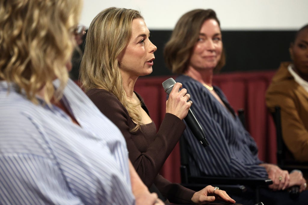 Bridget Everett, Iliza Shlesinger, Julianne Nicholson