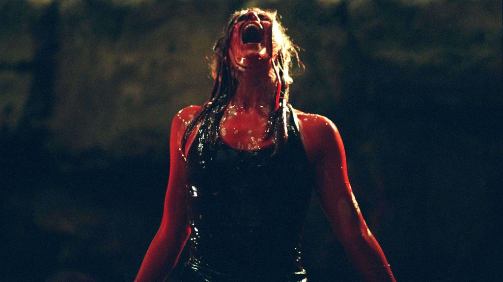 "The Descent" (Pathé Distribution)