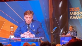 Bob Costas Condemns ABC, Shari Redstone for Not Standing Up to Trump Attacks on Free Press | Video