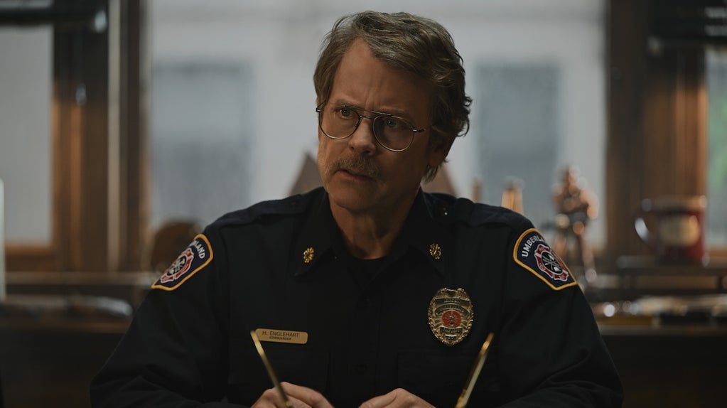 smoke-greg-kinnear-apple
